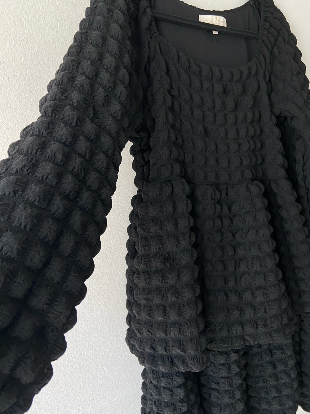 Simply Southern Black Textured Long Sleeve Tiered Dress Size M - Picture 2 of 10
